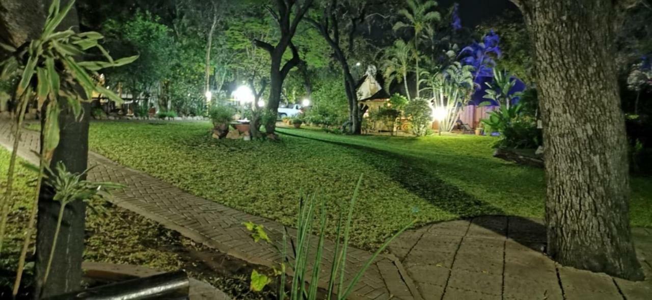 Sunbird Lodge Phalaborwa Eksteriør bilde